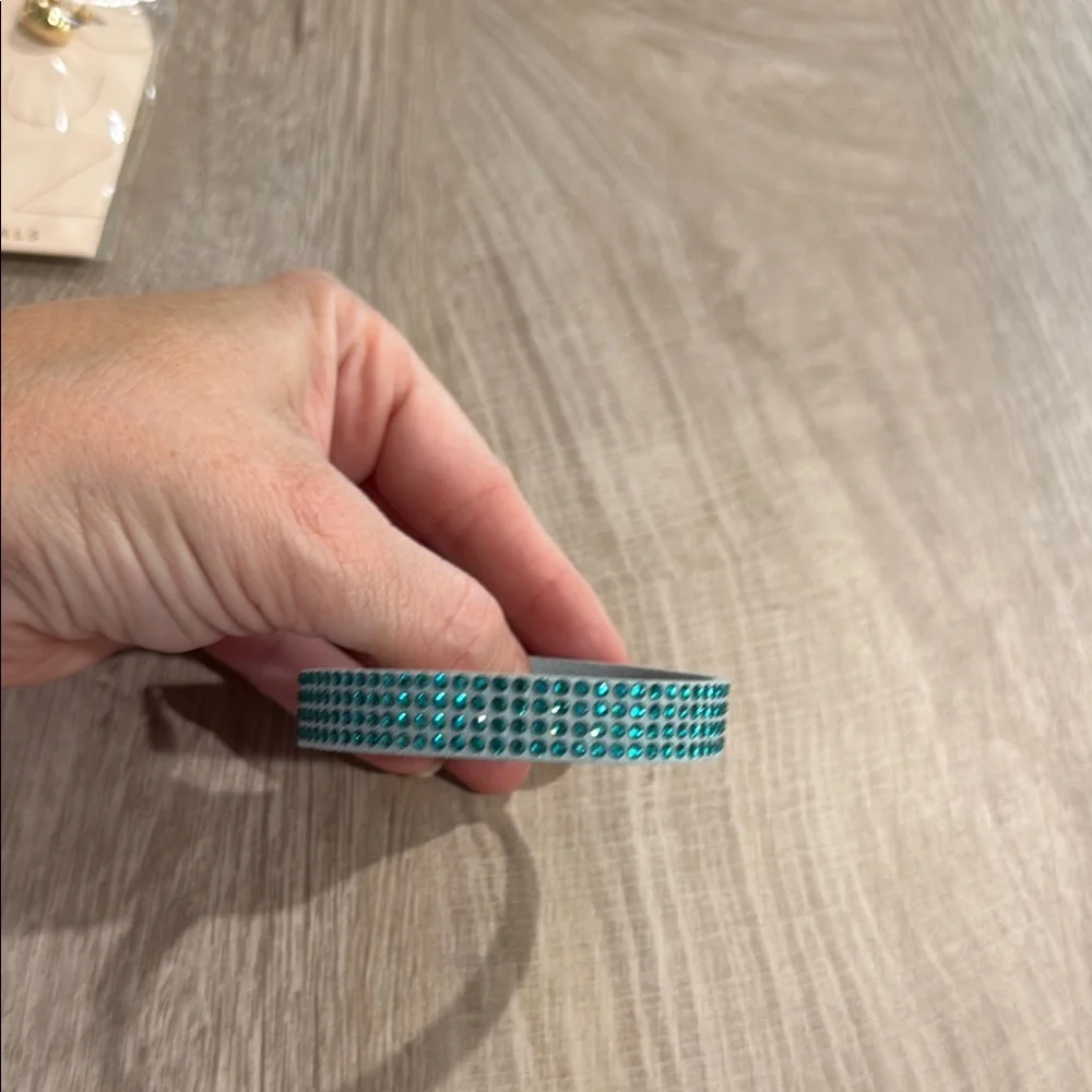 Touchstone Swarovski Crystal Blue Bracelet NWOB - Picture 3 of 3